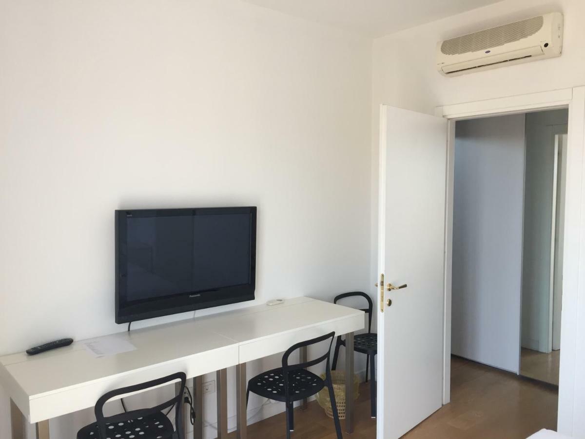 Cov Room Verona Buitenkant foto